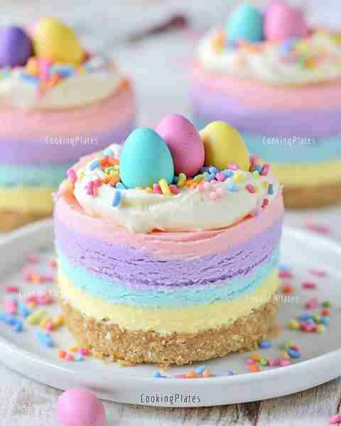 🧁 Mini Easter Cheesecakes 🧁 What You’ll Need 🥄 For the Crust: • 1½ cups graham crackers, crushed...