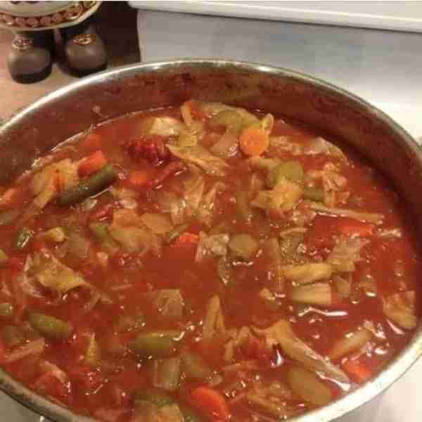 Cabbage Fat-Burning Soup - OMG😱 DON'T LOSE THIS😋 Ingredients 5 carrots, chopped 3 onions, chopped...
