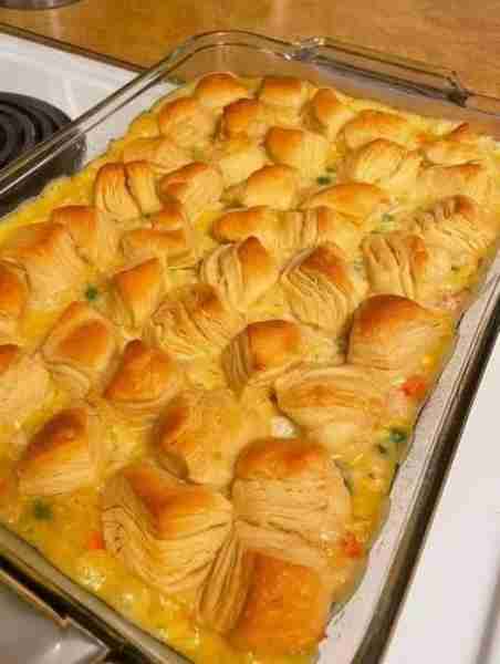 Chicken Pot Pie with Biscuits - the whole family loved this! Ingredients 3 cups shredded cooked chic...
