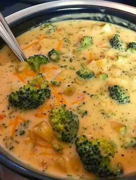 Crock Pot Potato Broccoli Cheddar Soup • 4 cups shredded hash browns, thawed • 3 cups small-chopped...