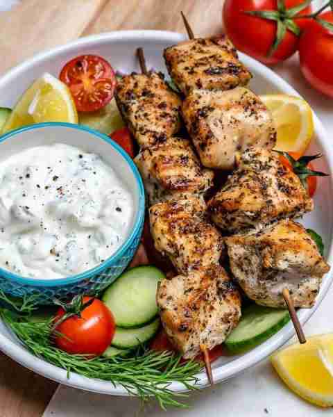 Grilled Chicken Skewers and Homemade Tzatziki Full recipe in the first c.o.m.m.e.n.t👇🏻💬 #easyrec...