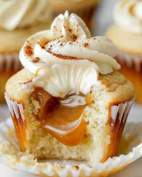 Apple Cinnamon Cheesecake Cupcakes 🍏🍂🧁 Ingredients For the Cupcakes: 1 ½ cups (190g) all-purpose...