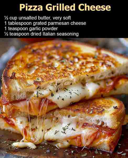 Pizza Grilled Cheese! 🍕🧀 Full recipe 👇💬