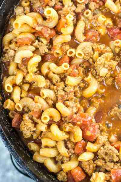 This Easy Cheesy Chili Mac is the perfect one pan, 30-minute meal! An easy family friendly dinner pe...