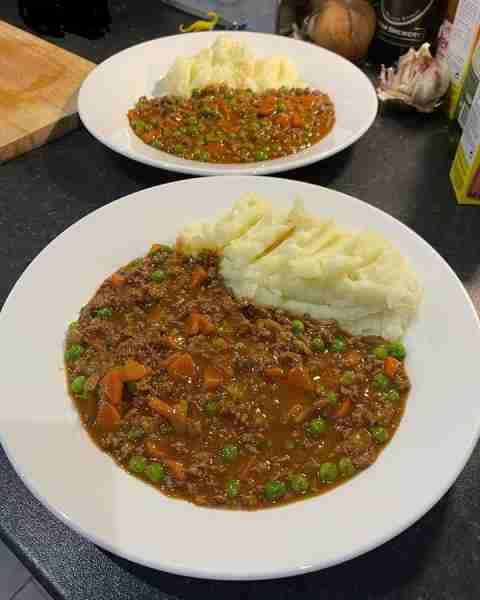 💥Good Old Mince and Mash – A Comfort Food Classic😋 Love this recipe? Share it! If you enjoyed this...