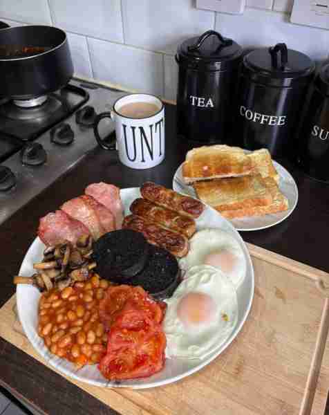 Full English and a brew to start the day by Liam E