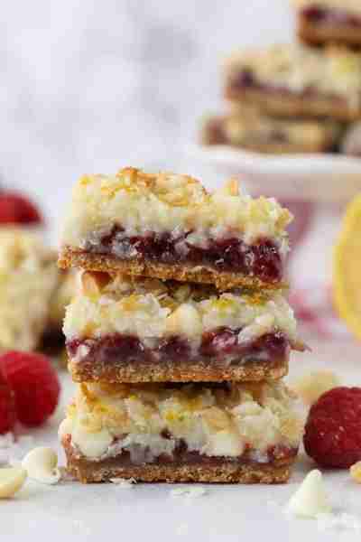 These Raspberry Magic Cookie Bars are a fruity twist on classic 7-layer bars! 🍓✨ Sweet raspberry j...