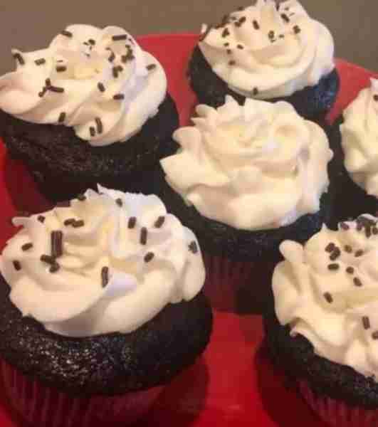 Hershey's Chocolate Cupcakes with Icing Ingredients: For the cupcakes: 1 3/4 cups all-purpose flour...