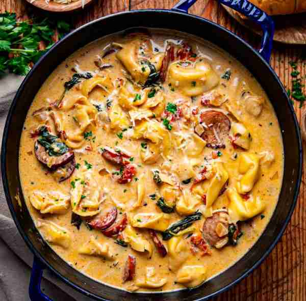 https://iamhomesteader.com/kielbasa-tortellini-soup/ Ready in about 30 minutes!! This Kielbasa Torte...