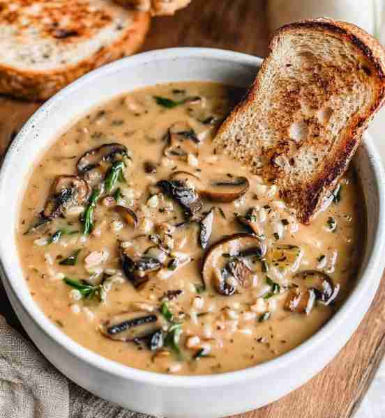 Creamy Vegan Mushroom Wild Rice Soup 🥣 Seriously the best recipe I have tried so far!