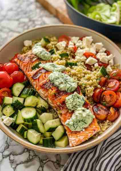 🐟🌿 Fresh, vibrant, and oh-so-satisfying—this Greek Salmon & Veggie Quinoa Salad is packed with fla...