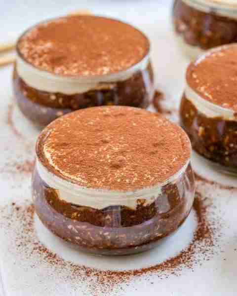 Oh your morning just got a whole lot better! YES! #CleanEating Overnight Tiramisu Oats! 😋 #HealthyB...
