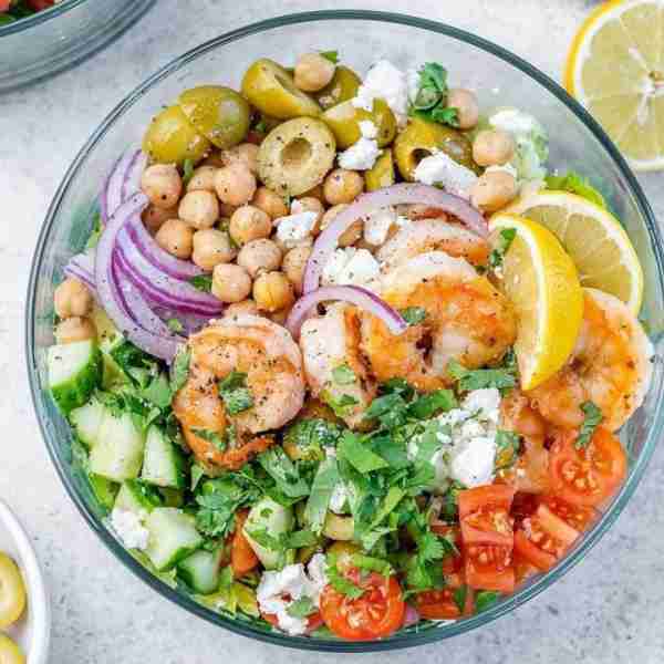Shrimp Power Bowls 🥬🍤🍅 I made these Shrimp Power Bowls for dinner about a week ago and all of our...