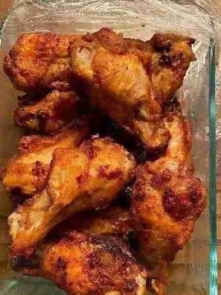 AIR FRYER CHICKEN WINGS Ingredients 2 pounds chicken wings recommend party pack** 1 tablespoon olive...