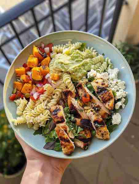 🎃🌿 Full of Greek-inspired flavors with a seasonal twist, this Greek Chicken & Roasted Pumpkin Past...