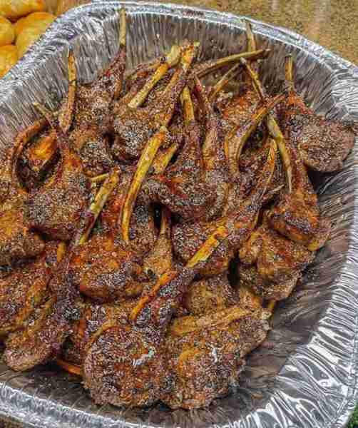 Honey Garlic Glazed Lamb Chops SMASH OR PASS 🥩🔥🍖 . Ingredients: 2 lbs lamb chops 2 tbsp olive oil...
