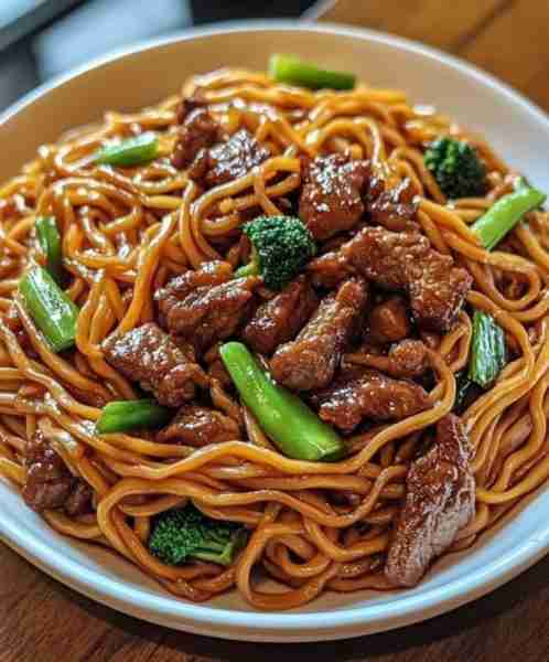Beef & Broccoli Noodles Stir-Fry So easy and full of flavor! Perfect for weeknight dinners! Ingredie...