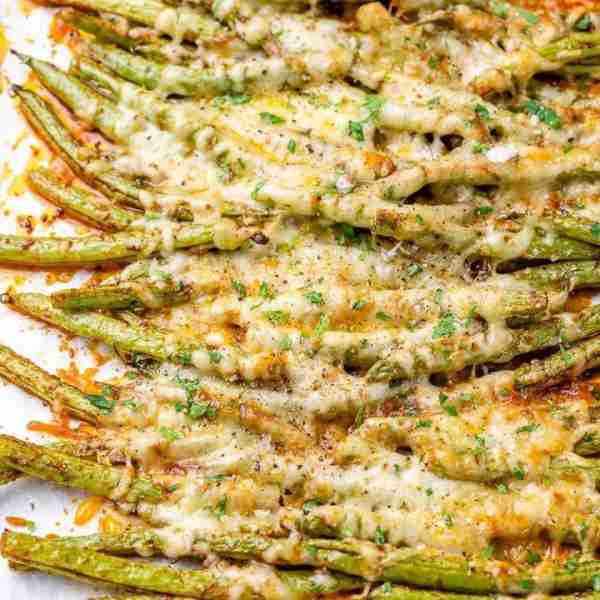 These Roasted Balsamic + Cheese Green Beans turned out SO GOOD! Consider doubling this recipe especi...
