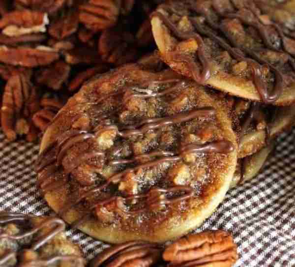 Pecan Pie Cookies Ingredients: 1 prepared single pie crust (homemade or purchased, I used Pillsbury)...