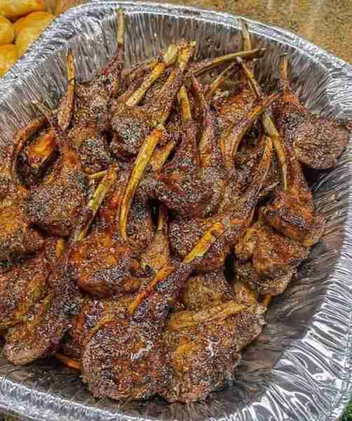 Honey Garlic Glazed Lamb Chops SMASH OR PASS 🥩🔥🍖 . Ingredients: 2 lbs lamb chops 2 tbsp olive oil...