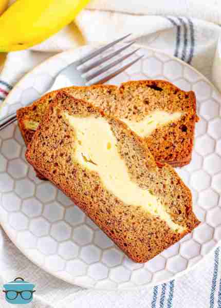 CHEESECAKE STUFFED BANANA BREAD----> https://www.thecountrycook.net/cheesecake-stuffed-banana-bread/...
