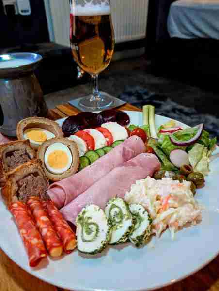 Didn't fancy cooking tonight, I'll just graze on this with a few cold ones. Enjoy your Saturday peep...