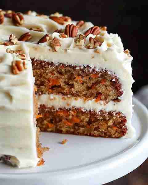 🥕 The Best Carrot Cake Ever 🍰 A soft, spiced, and ultra-moist carrot cake with toasted pecans, swe...