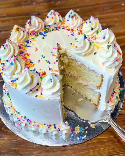 Fluffy Vanilla Layer Cake with Creamy Buttercream Frosting Ingredients (For the Cake): 2 ½ cups (300...
