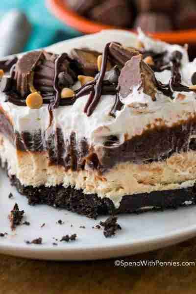 Peanut Butter Lasagna is an easy no bake dessert that is both light and rich! Chocolate & Peanut But...