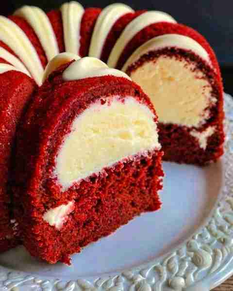 RECIPE ALERT 🚨 Red Velvet Cheese Cake 🔸Ingredients🔸 For the cheesecake filling: • 8 oz cream chee...
