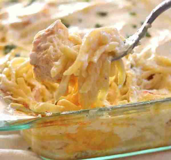Easy Chicken Tetrazzini Shredded cooked chicken, about 4-5 boneless chicken breasts 1can cream of ce...