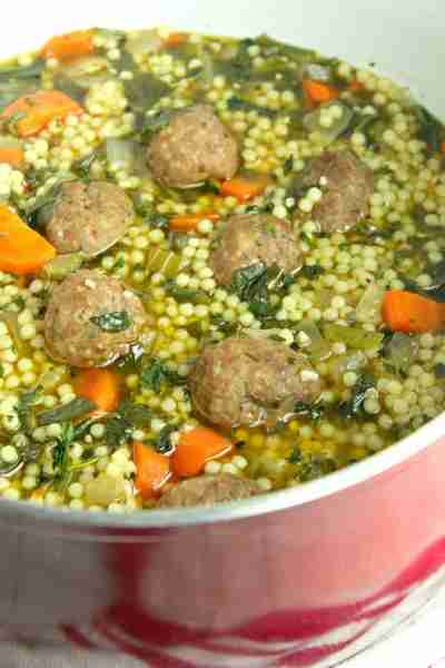Italian Wedding Soup! 🥣 The Staple in Italian restaurants! 💖🤍💚 Get the Recipe in the Comments: ⭐️