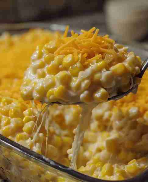 🌽Cheesy Creamed Corn Bake🧀 Ingredients: 2 cans whole kernel corn (drained) 1 can cream-style corn...