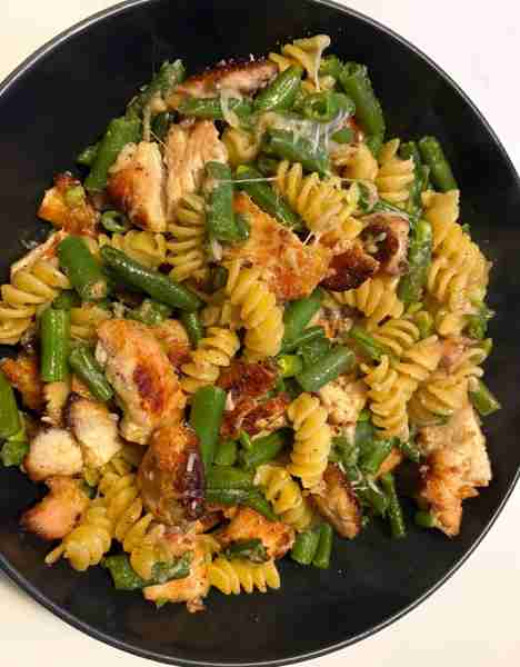 Ingredients: Tyson Rotisserie Seasoned Chicken Breast Tenders (cooked and then cut) Green beans (coo...