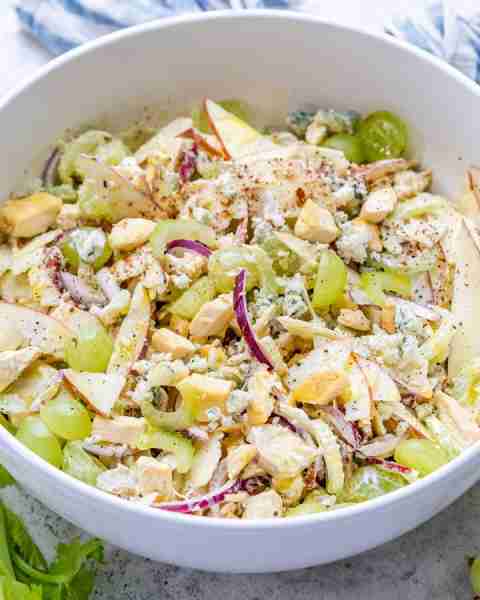 Our Waldorf Chicken Chopped Salad is a super tasty protein-packed meal that’s ready fast! 💪❤️ With...
