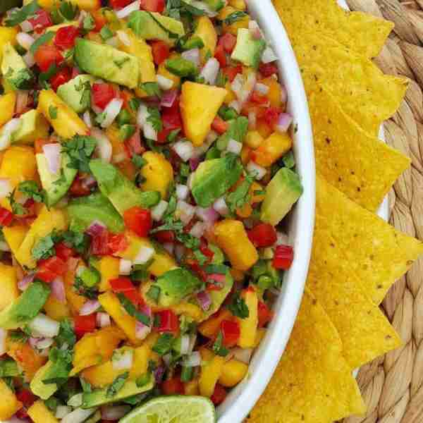Diced avocado fell into my Peach salsa! 🥰 Chop some up & serve on fish tacos this weekend!These fla...