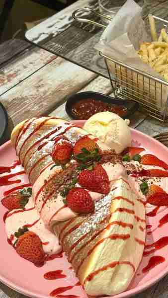 Strawberry pancake