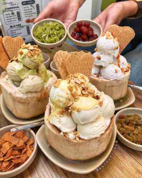 Coconut ice cream 🤍