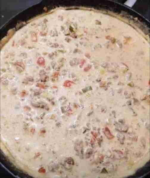 I don't know about you but the weather here in Texas makes me want soup! Low Carb Mexican Soup Ingre...