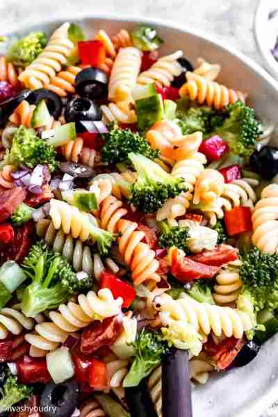 I'm completely obsessed with this Classic Italian Pasta Salad! It's one of my all-time favorite thin...