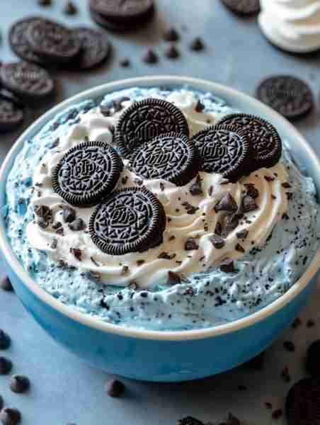 Cookie Monster Fluff 🍪💙🍨 Ingredients: 8 oz cream cheese 1 cup whipped heavy cream ½ cup pow...