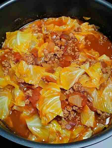 I made this ground beef and cabbage recipe from the Carb Manager app. It's SO GOOD. Only 6 net carbs...