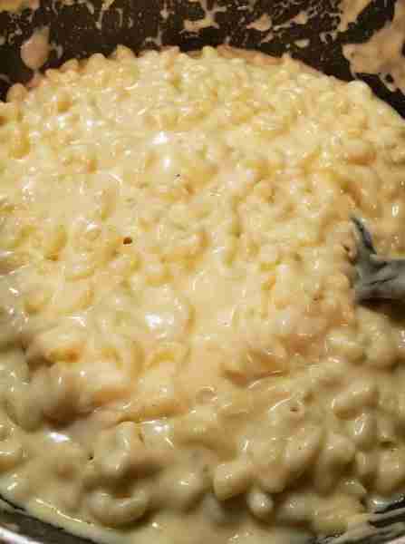 As a mom of 7 (ages 13 to 2), I rely on this creamy, cheesy homemade mac & cheese to feed my hungry...