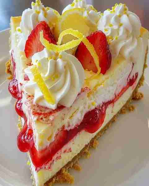 Delectable Lemon Strawberry Cheesecake Ingredients: 1 1/2 cups graham cracker crumbs 1/4 cup granul...