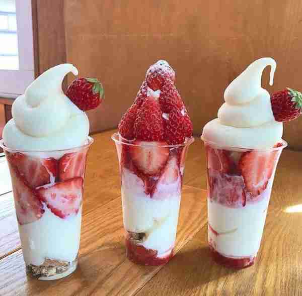 Strawberry dessert 🍓🍓