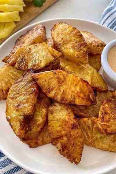 AIR FRYER PINEAPPLE - Yum! If you haven't tried pineapple in your air fryer yet, you're really missi...