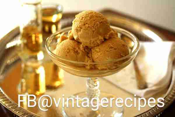 #weekendvibes Brown Sugar Bourbon Ice Cream 1 cup whole milk 3/4 cup heavy cream 1/2 cup (packed) da...