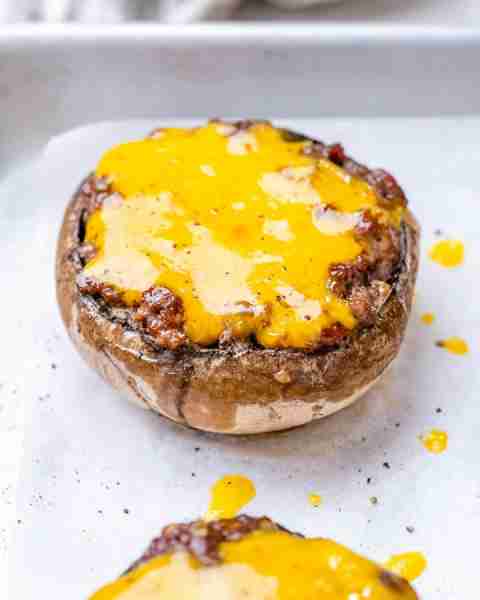 Flavorful Cheeseburger Stuffed Mushrooms are incredibly customizable with your favorite toppings – s...