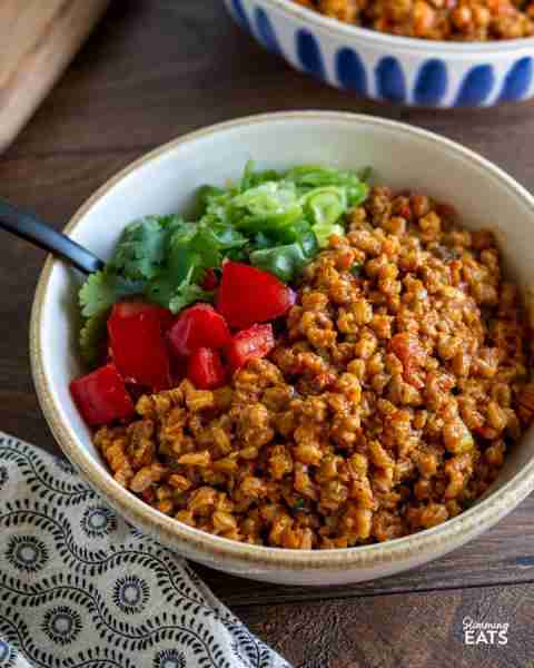 https://www.slimmingeats.com/blog/spicy-farro-risotto Spicy Farro Risotto, a wholesome one-pot meal...