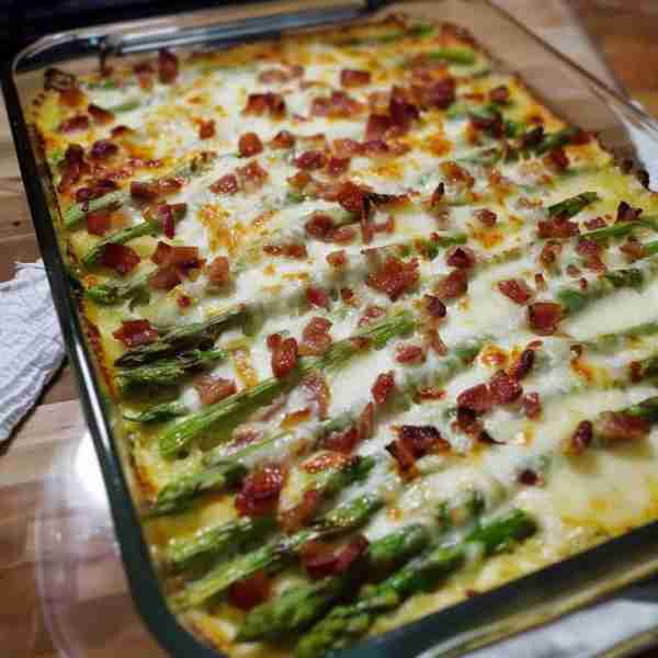"WARNING: Making this Cheesy Asparagus Casserole will spoil you for all other dinners. 😅 My taste b...